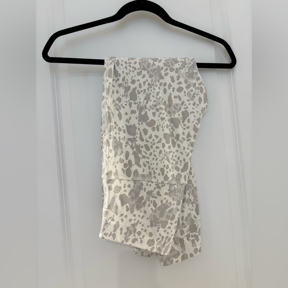 Lululemon leggings - 25 in